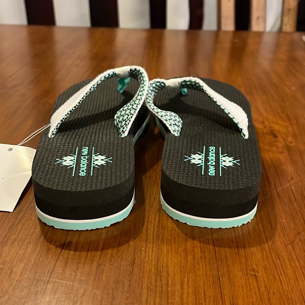 New Balance Madaket Thong Flip Flops Sandals new black green Women’s Size 7 - Picture 8 of 11